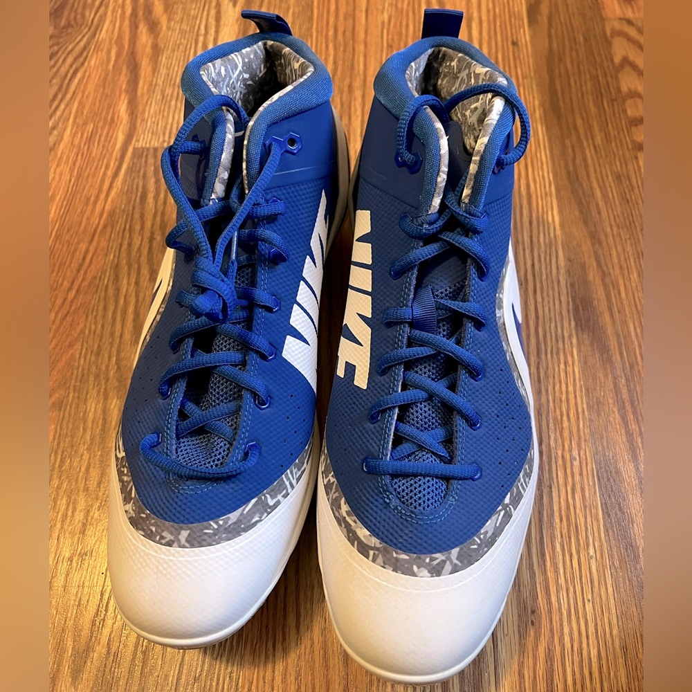 Men’s size 13 Nike trout metal baseball cleats